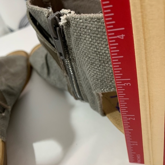 Blowfish Malibu Women’s Sandal - Picture 11 of 14